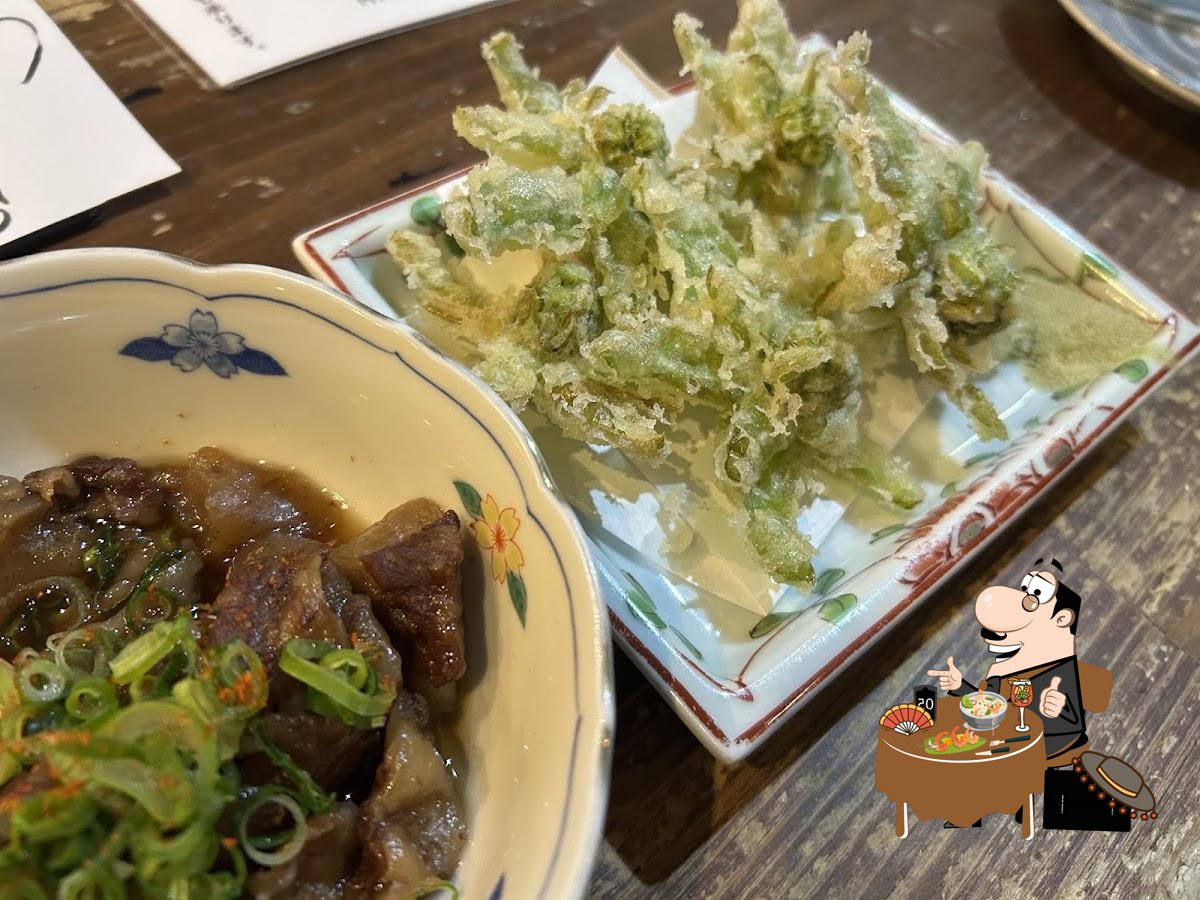 賑らく