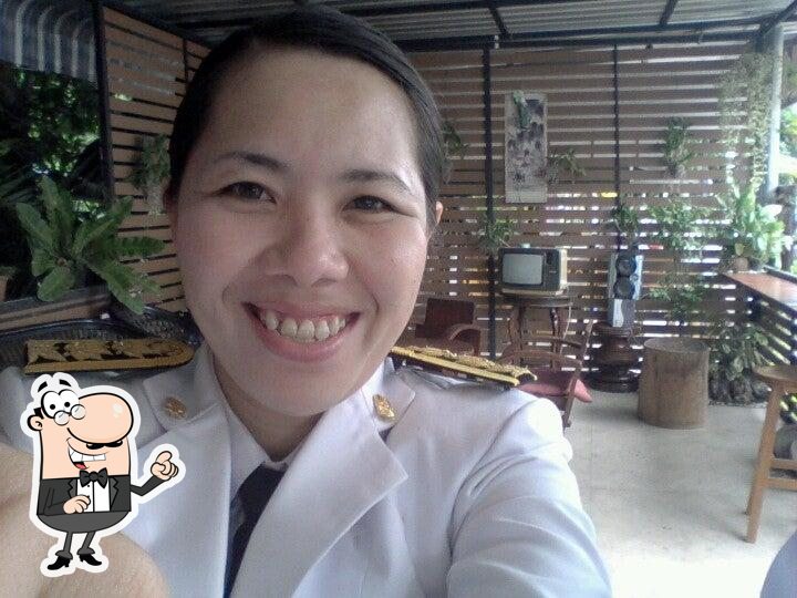 ร้านพันแก้ว Coffee