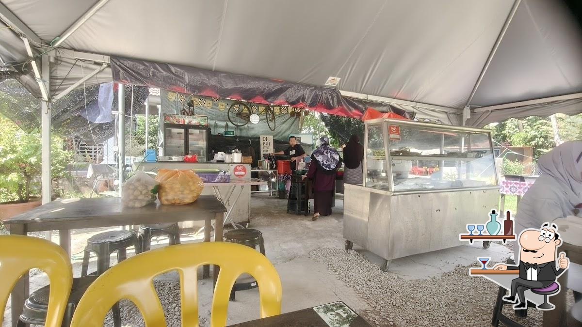 KEDAI MAKAN SUKA RAMAI