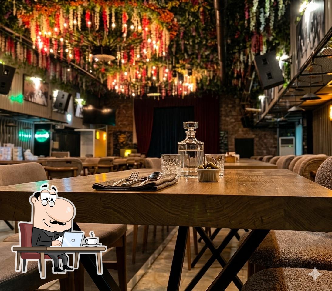 Bi Kaddeh Restaurant