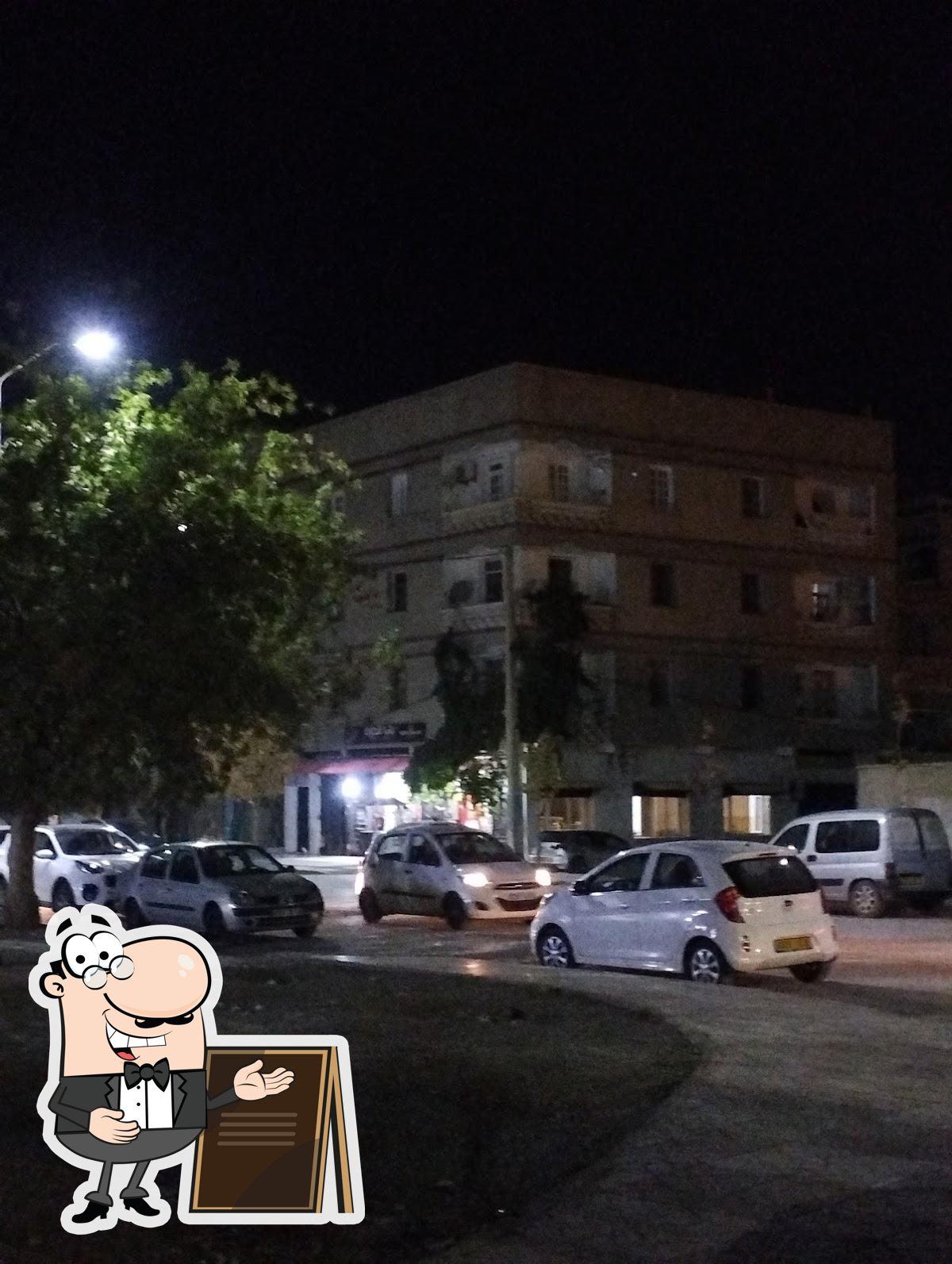 مطعم باب الحارة