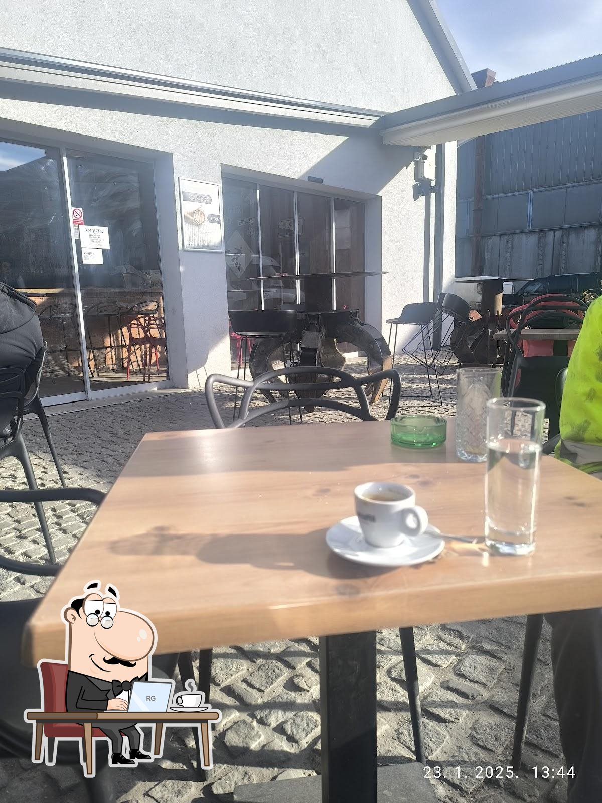 Zmajček bar