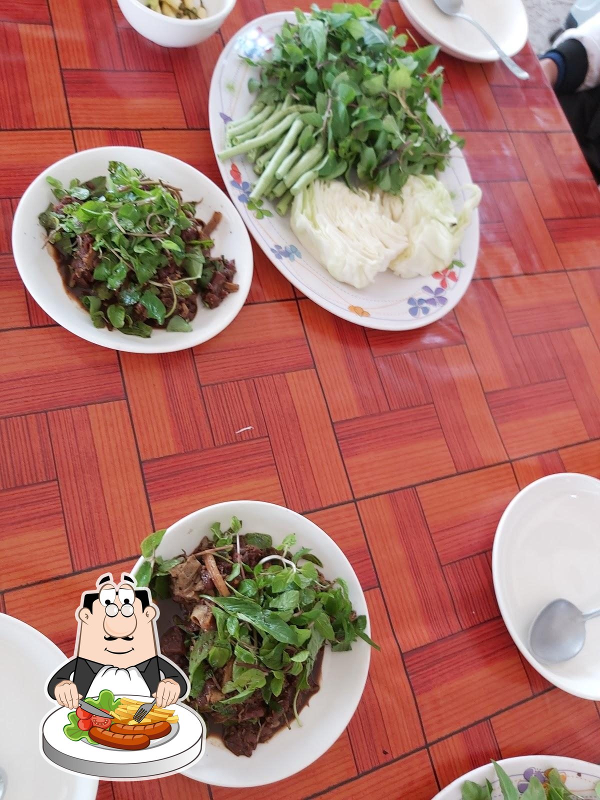 ຮ້ານເຝີປູເປ້ ນາຊາຍທອງ, ອັດຕະປື Poupe Noodles