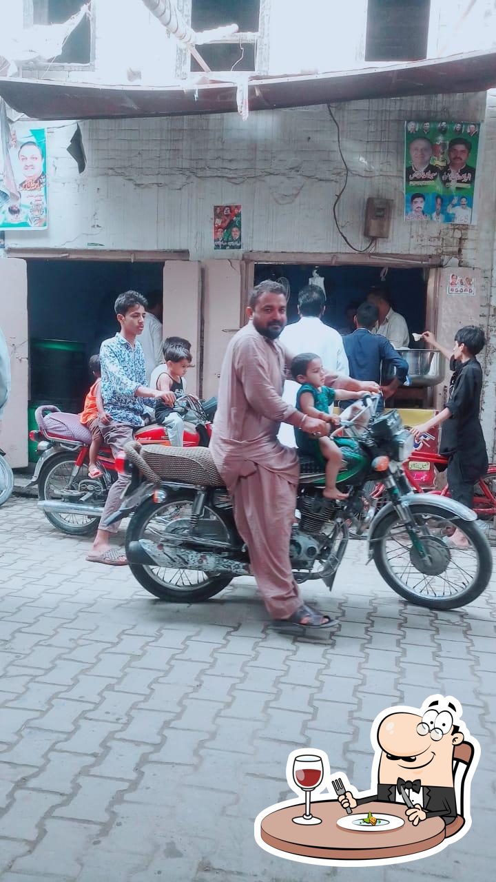 Tikku Chawal Chane Shop