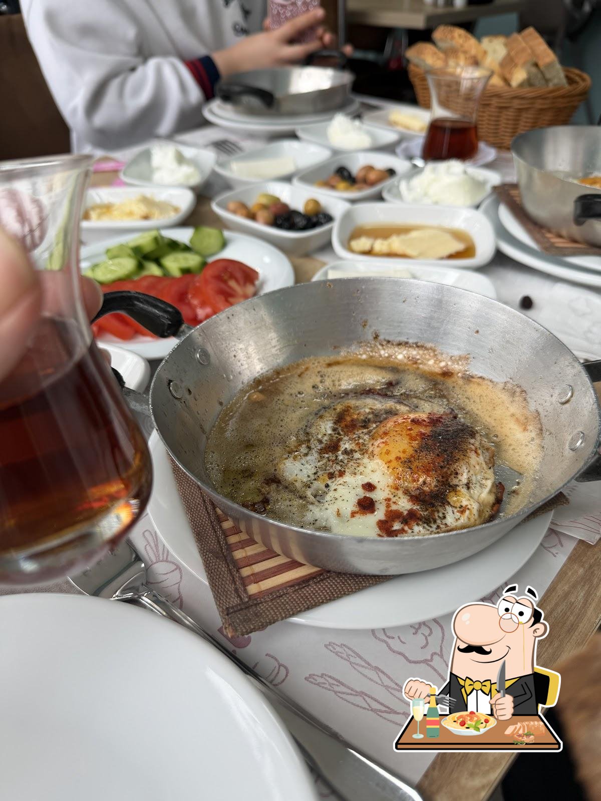 Ballı Kaymak Kahvaltı & Köfte Salonu