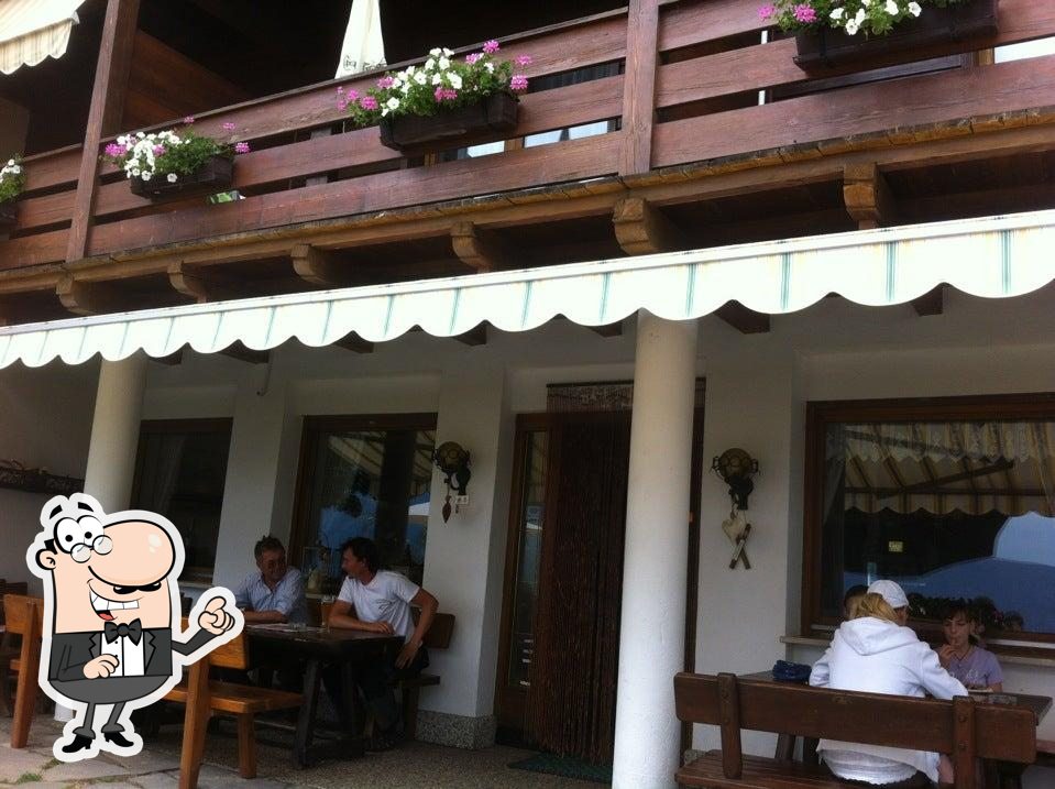 Cafe Restaurant Pizzeria Hatzis