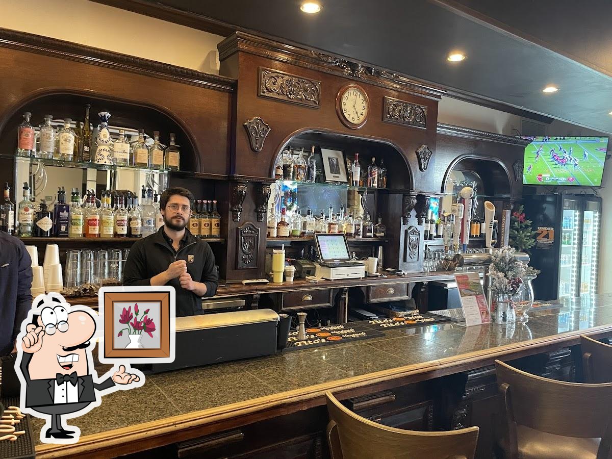 Tom Morris Pub