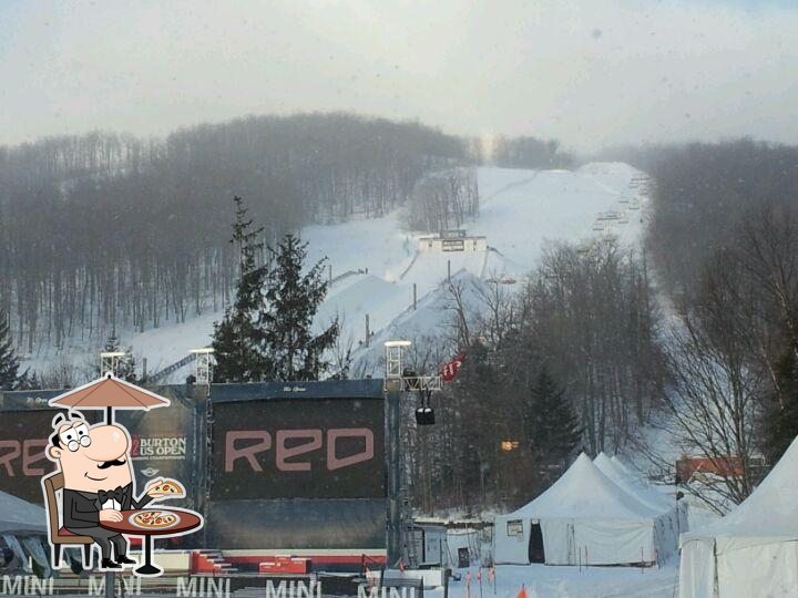Sun Bowl Lodge at Stratton Mountain