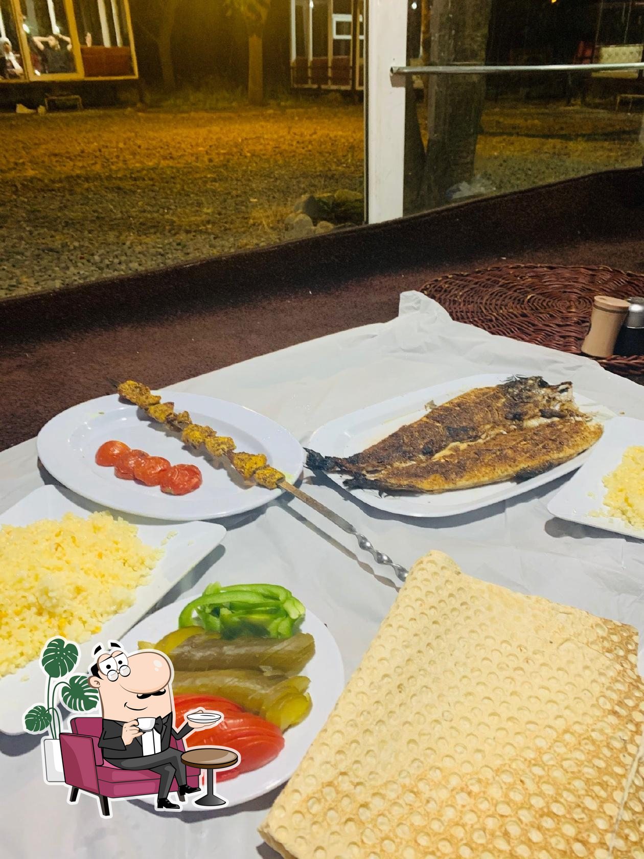باغ رستوران ئاوان Avan Resturant