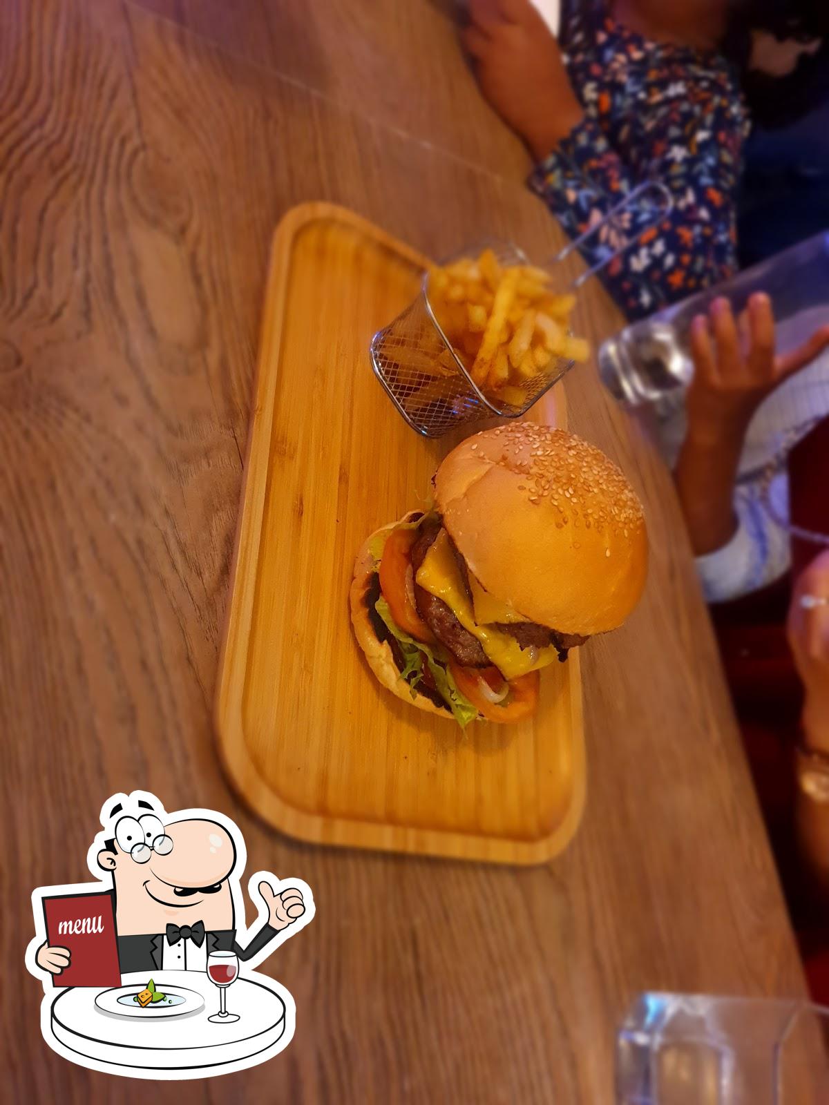 Phiguys Bar
