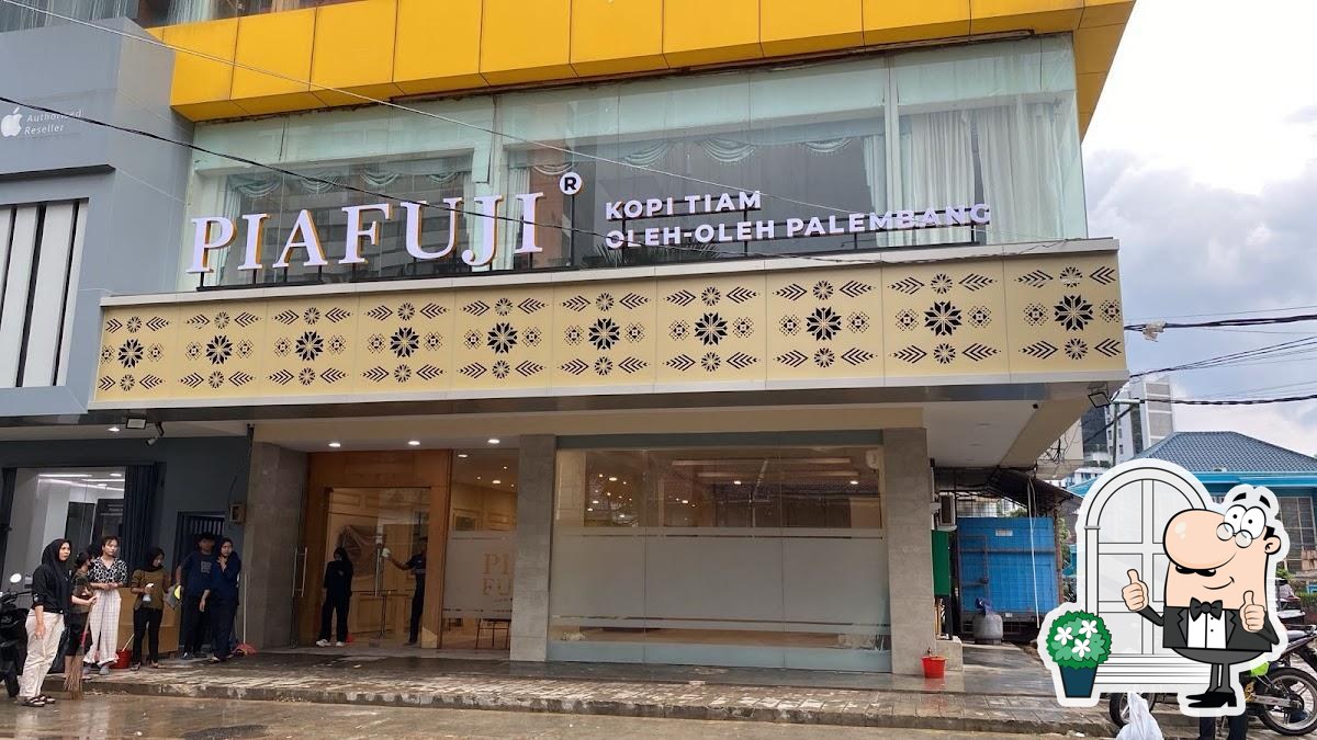 PIA Fuji Rajawali