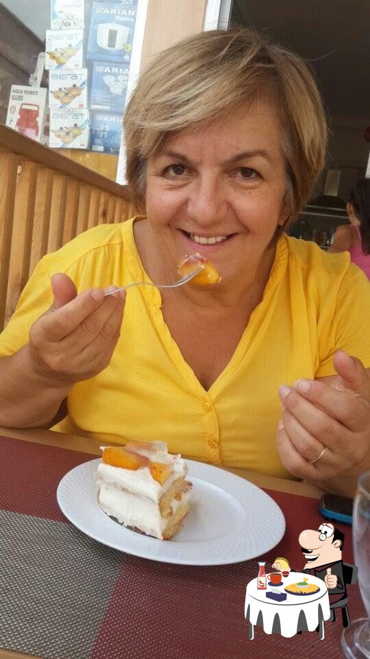 Cafe Mola