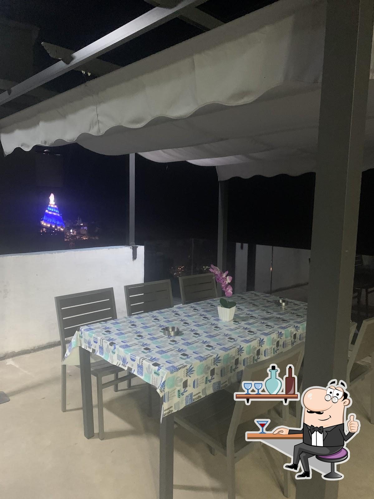 Twinzy cafe