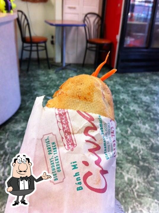 Deli Bahn Mi Givral