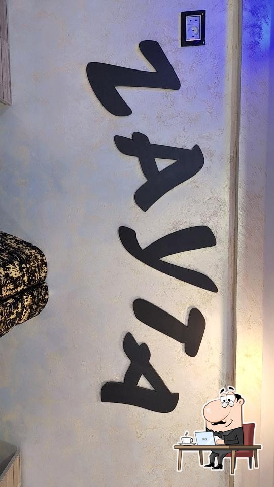 Salon Zayta Café & Food