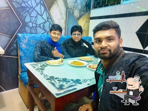 আয়জন রেস্তোর এন্ড পাটি সেন্টার