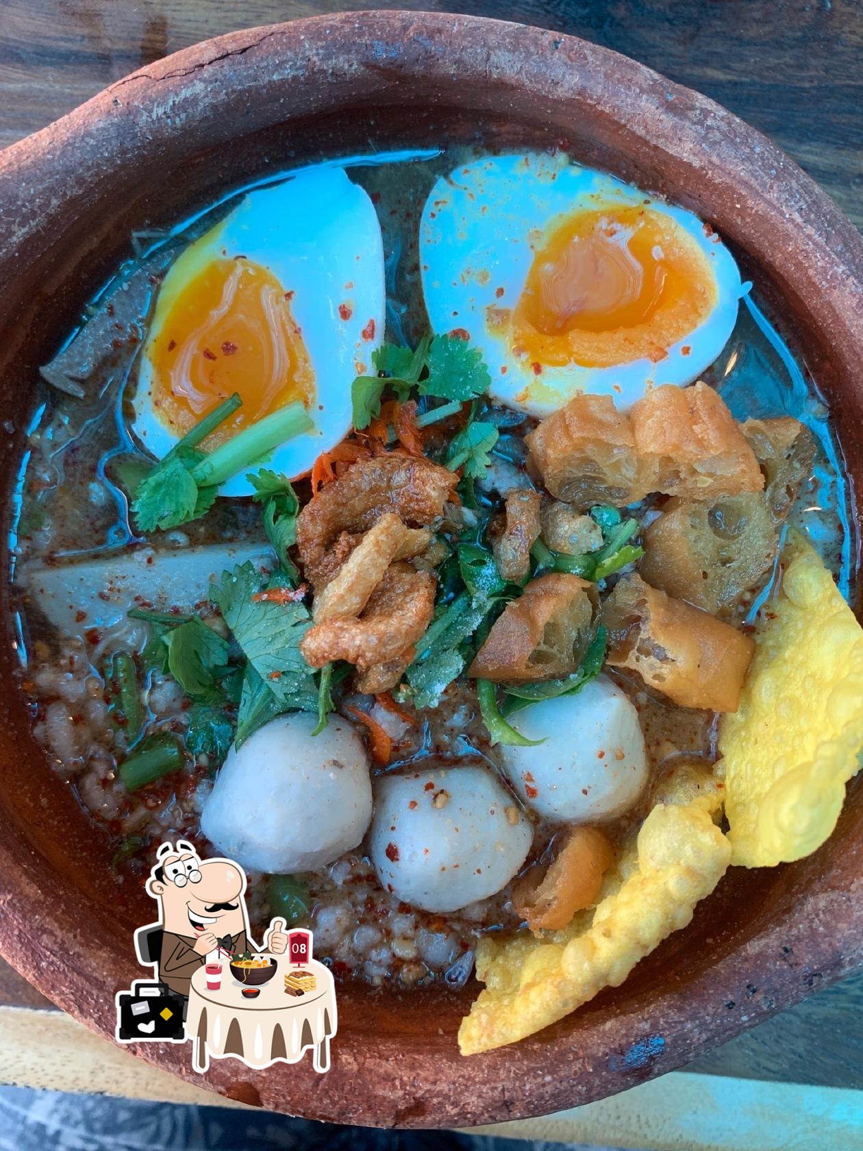 ก๋วยเตี๋ยวหม้อดินโป๊ะแตกเพชรบุรี