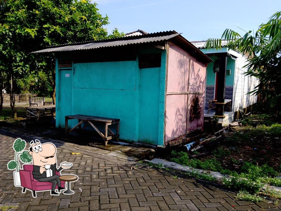Warung Bu Saju