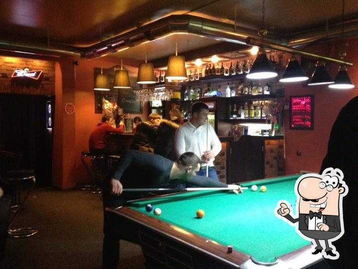 Pool Bar