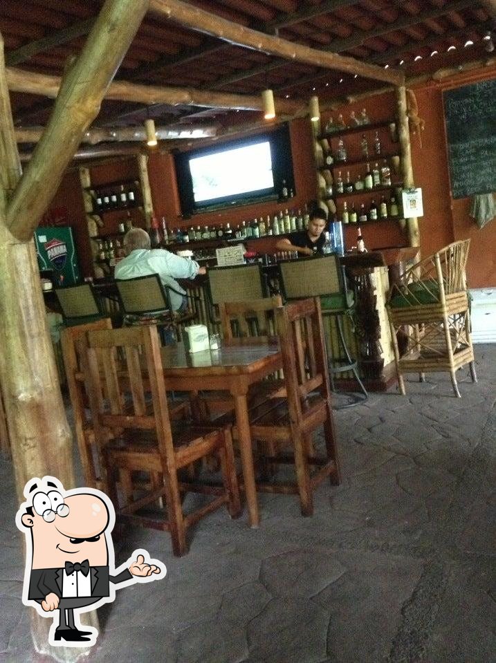 Amigos Bar & Restaurant