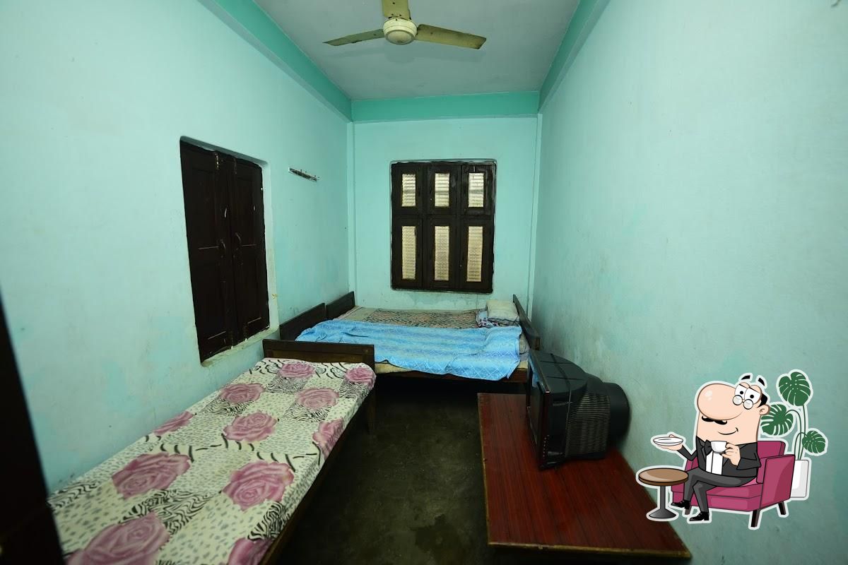 Lalkiran Hotel