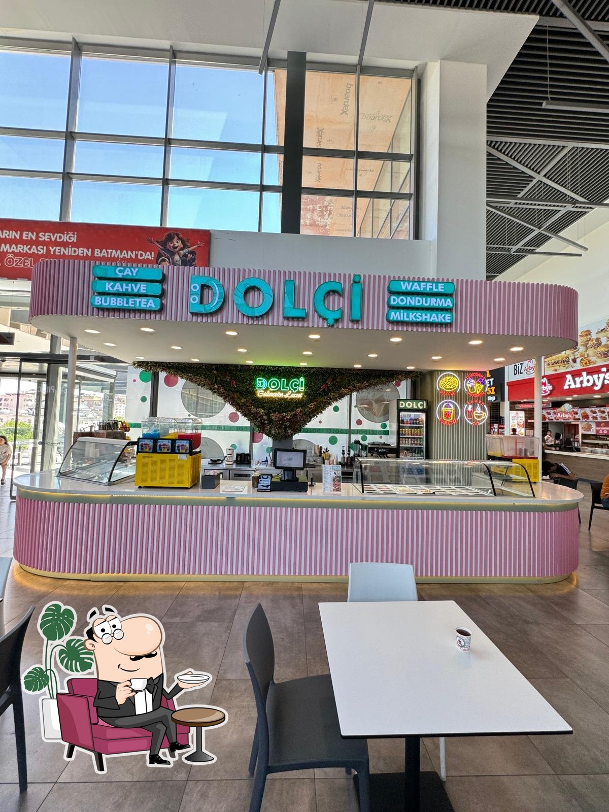 DOLÇİ WAFFLE, BUBBLE TEA, MİLKSHAKE VE DONDURMA