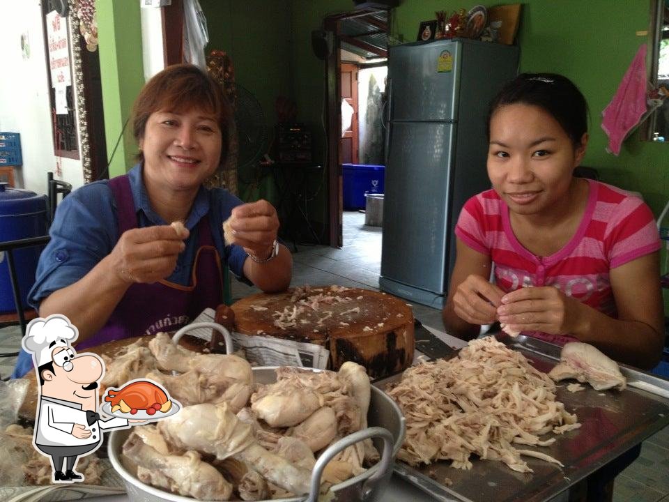 ก๋วยเตี๋ยวลำปาง โต้รุ่งแม่จัน