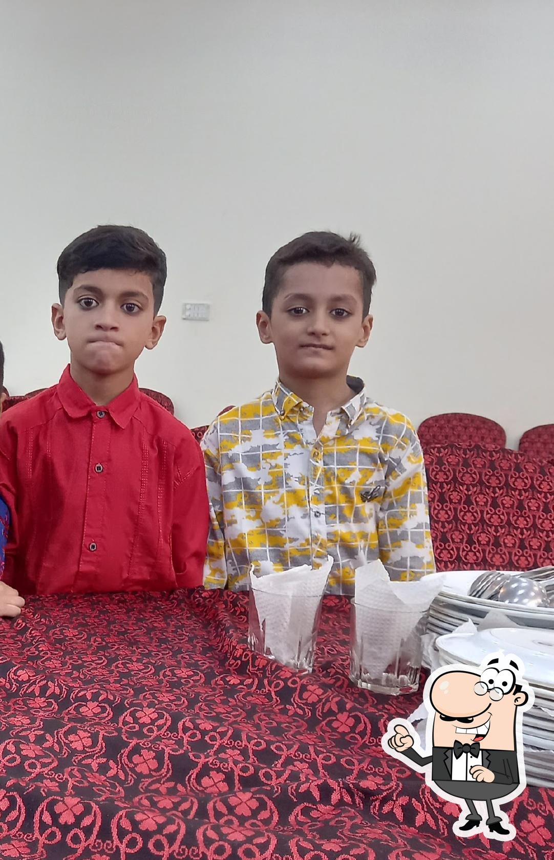 Al Mushtaq restaurant