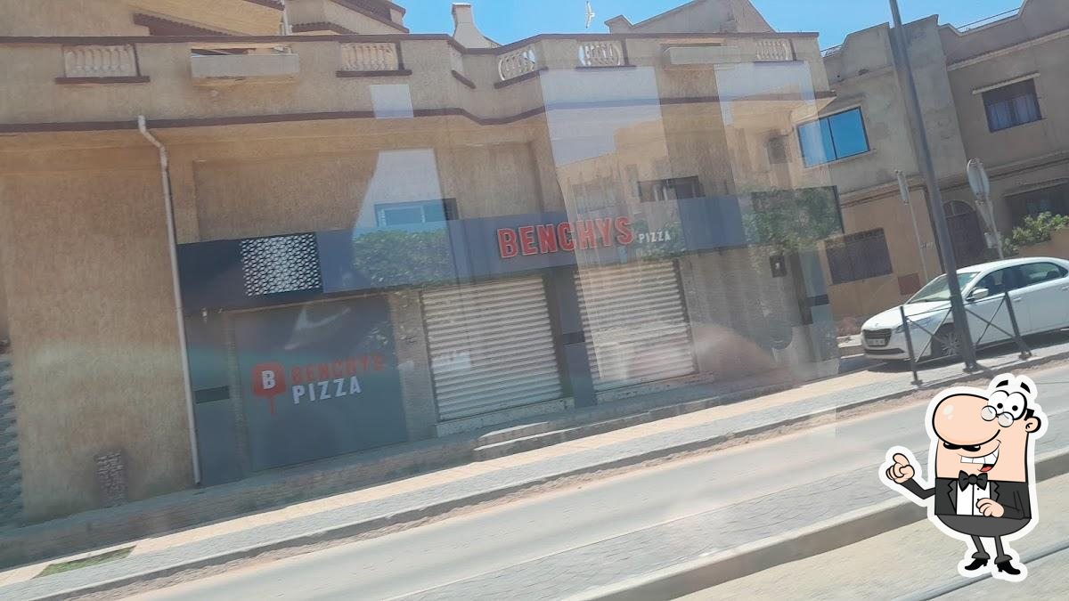 Benchy's pizza