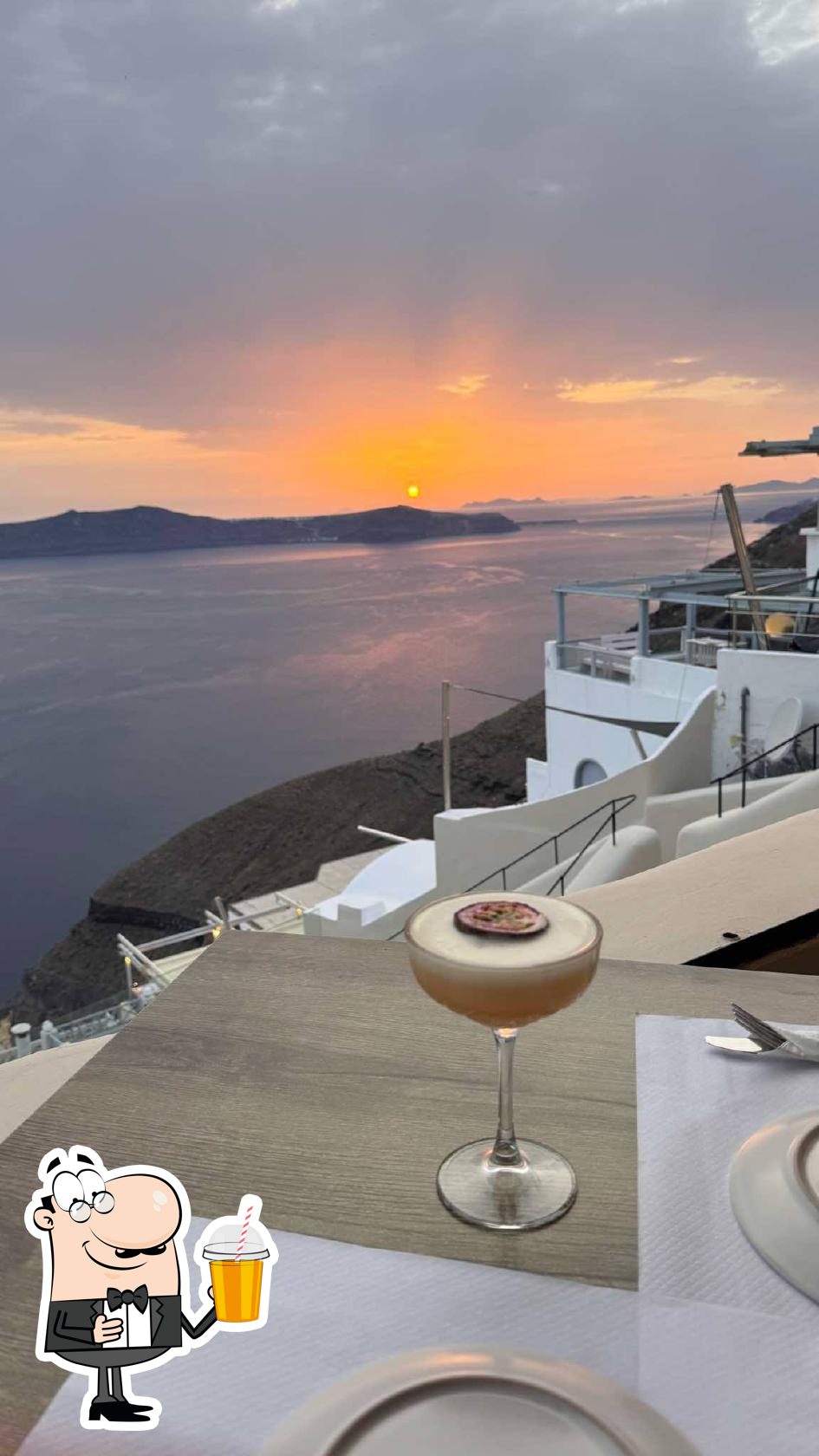 Cocκtail Bar Restaurant One