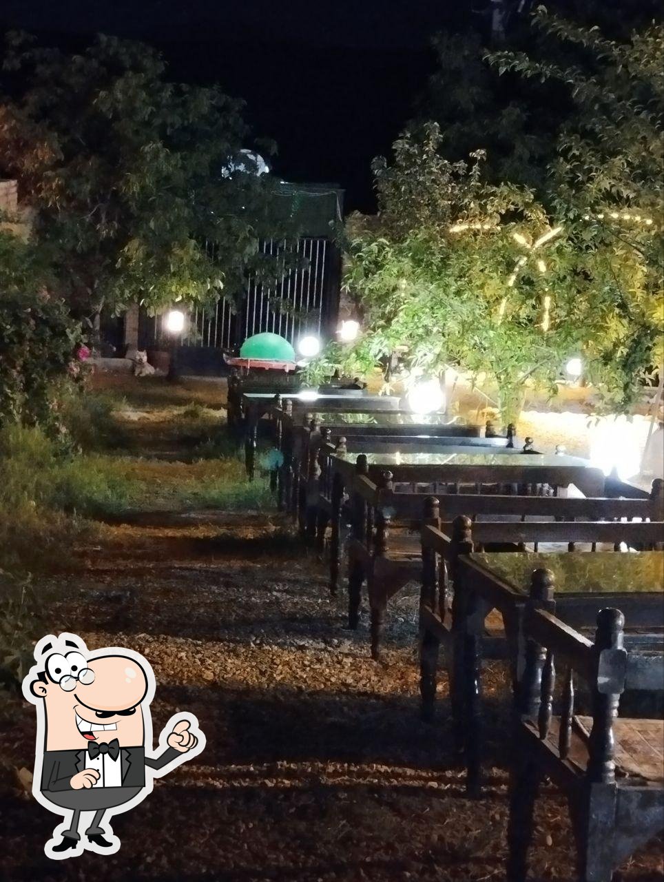 باغ رستوران خانه ما