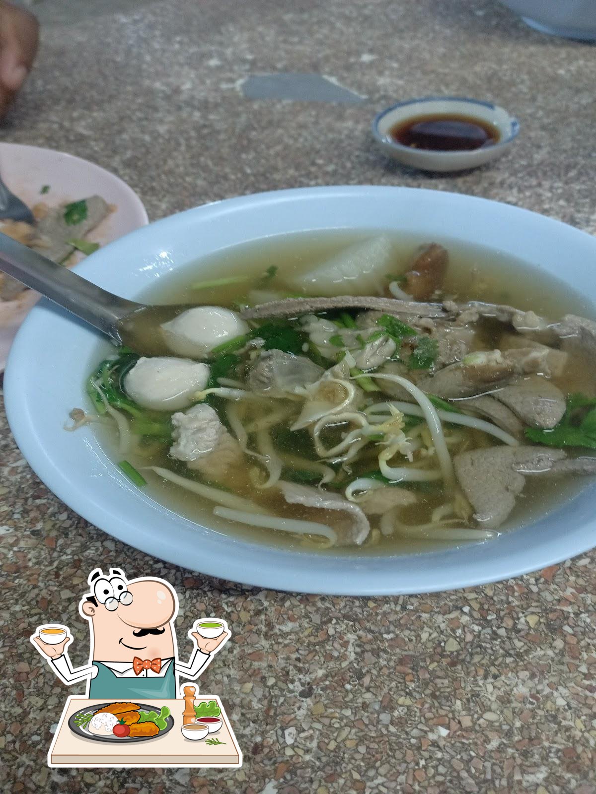 ครัวน้าลักษณ์และร้านน้ำ