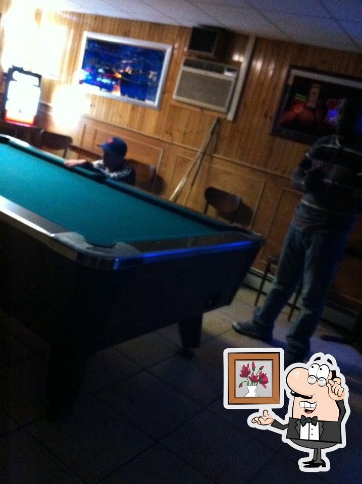 Tin Whistle Tavern