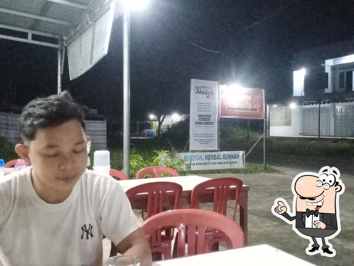 RUMAH MAKAN KIAMBANG INDAH