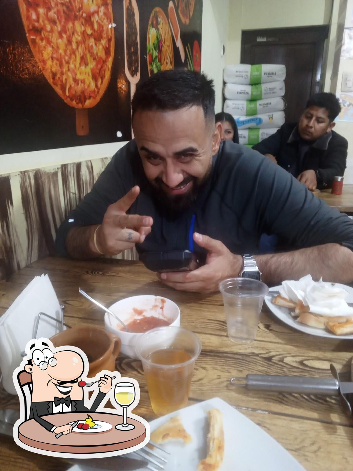 MAX's PIZZA