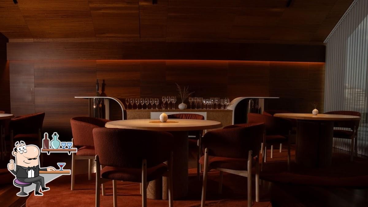 Интерьер "Blossom Restaurant".