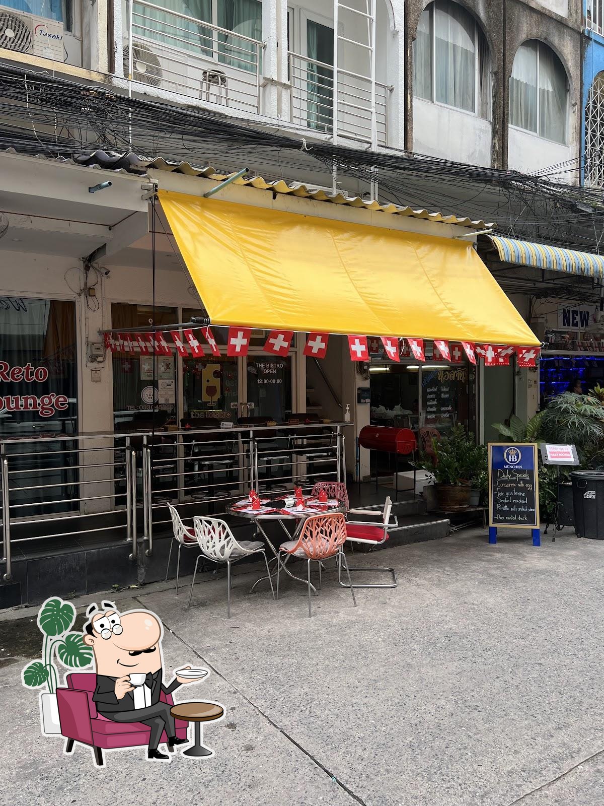 Интерьер "The Bistro".