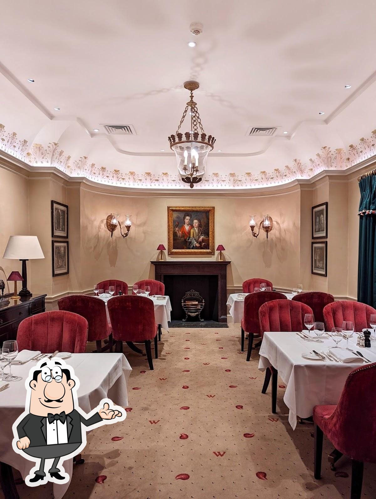 Забронируйте столик в "Wiltons Restaurant".