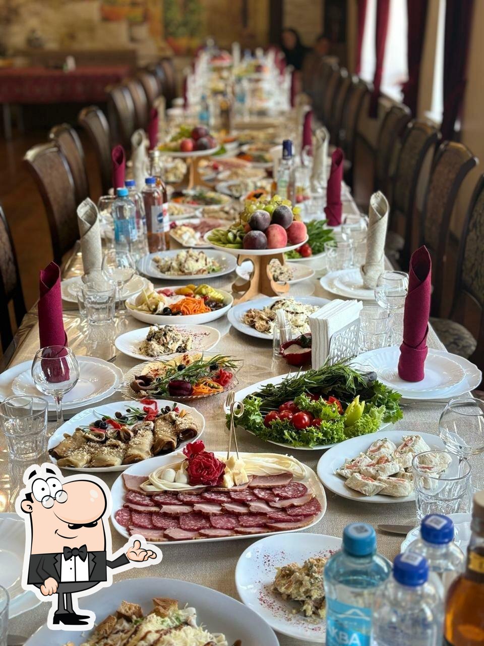 Посмотрите на внутренний интерьер "Карина".