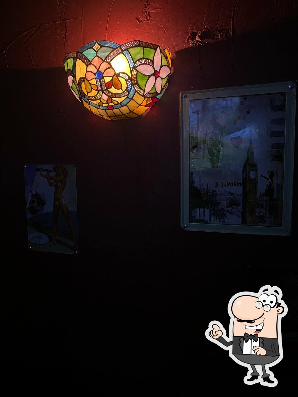 Забронируйте столик в "Harat’s pub".