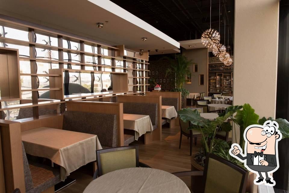 Интерьер "Kohvik Nobel Cafe".
