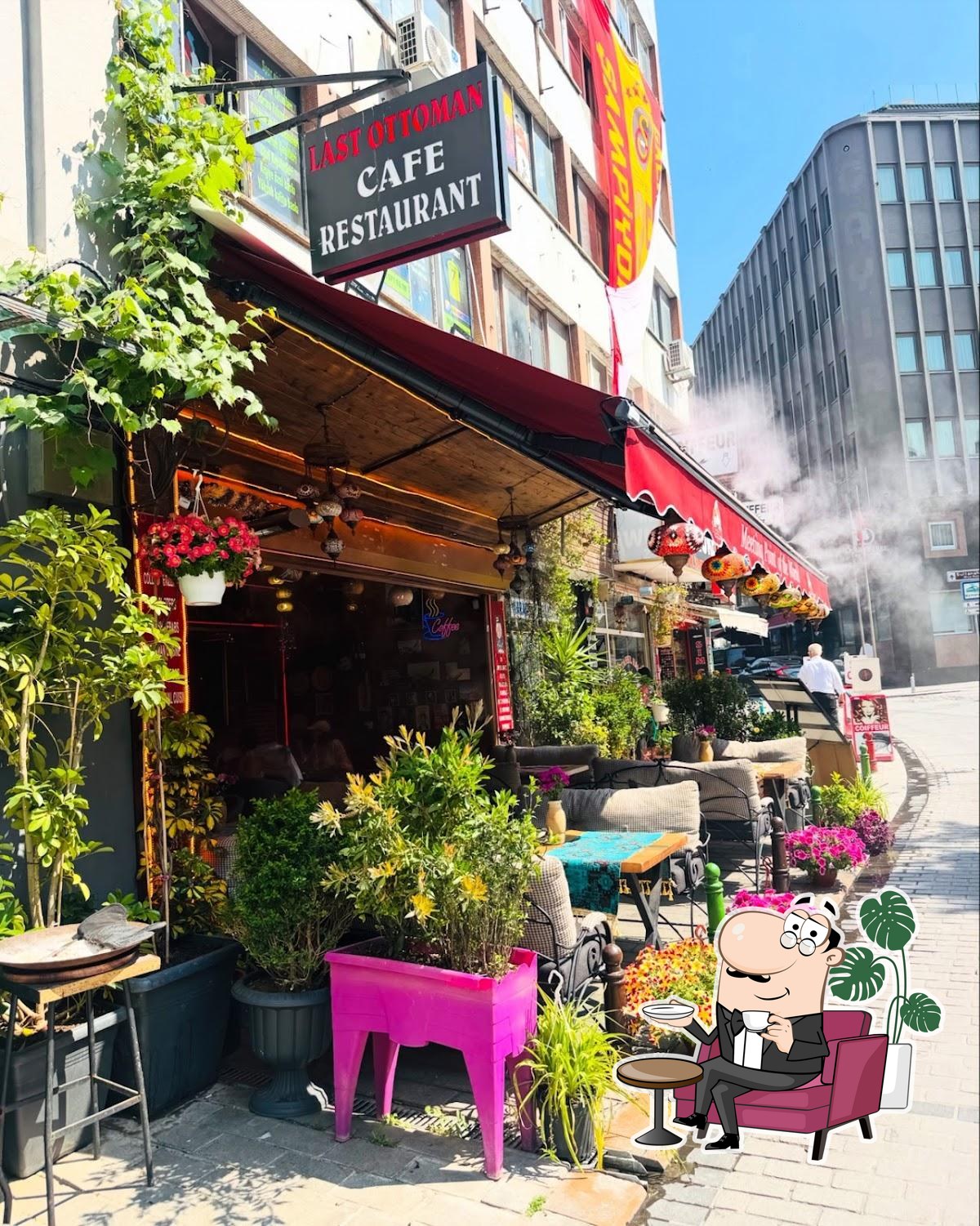 Интерьер "Last Ottoman Cafe & Restaurant".