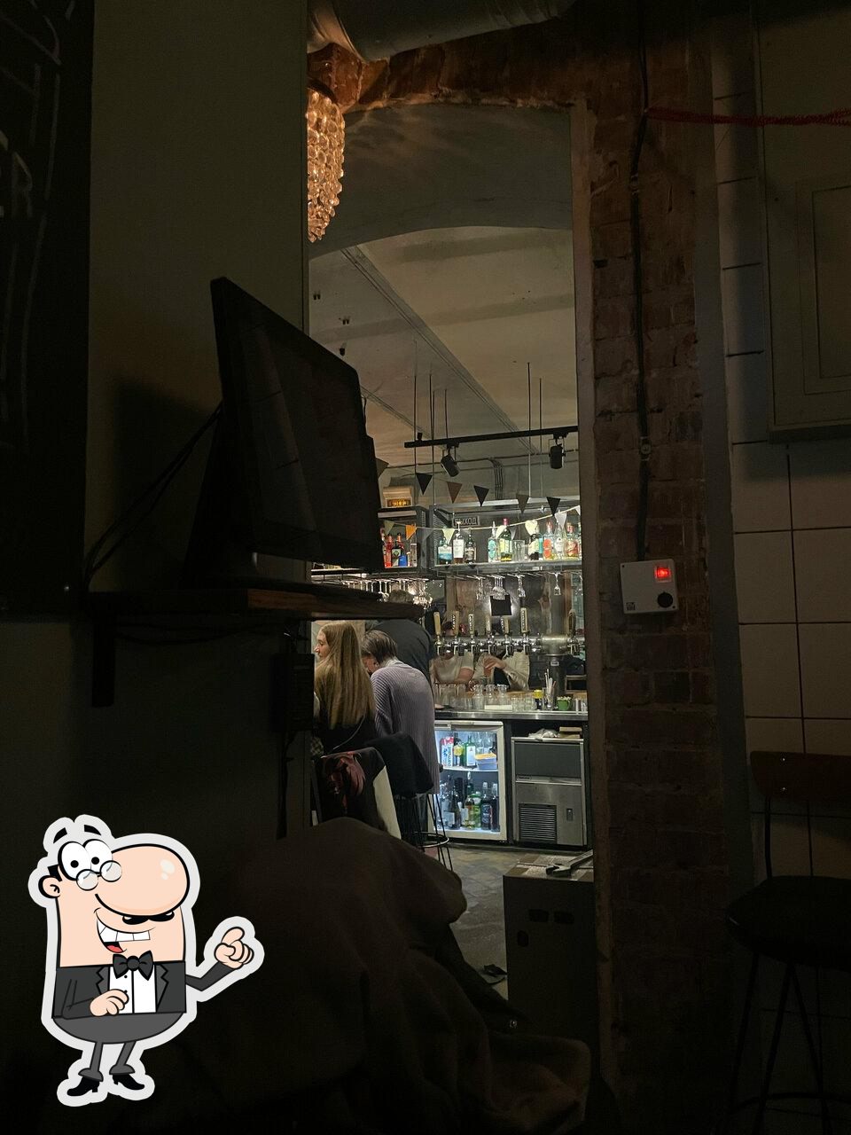 Забронируйте столик в "Bar 76".