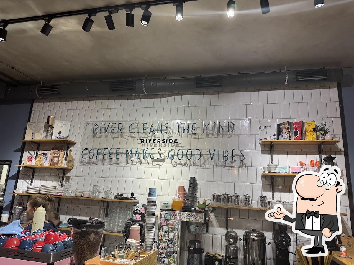 Забронируйте столик в "Riverside. Coffee roastery and brew bar".