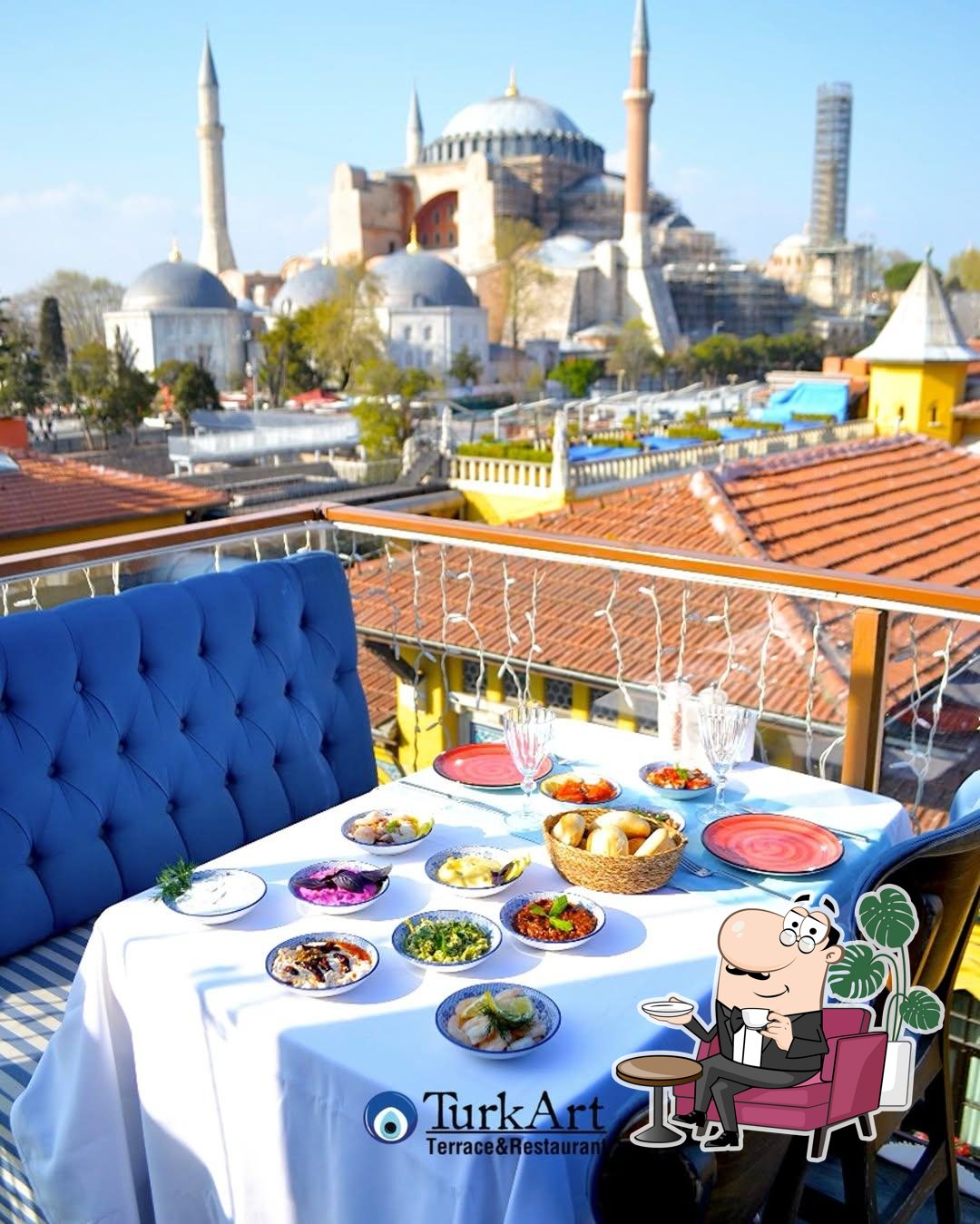 Посмотрите на внутренний интерьер "Turk Art Terrace".