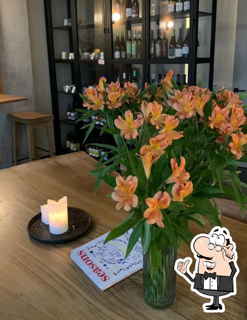 Забронируйте столик в "6am Bread Kitchen".