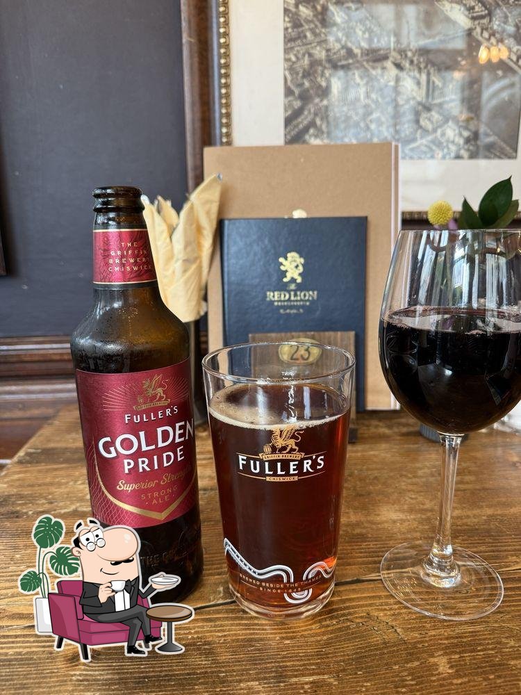 Забронируйте столик в "The Red Lion".