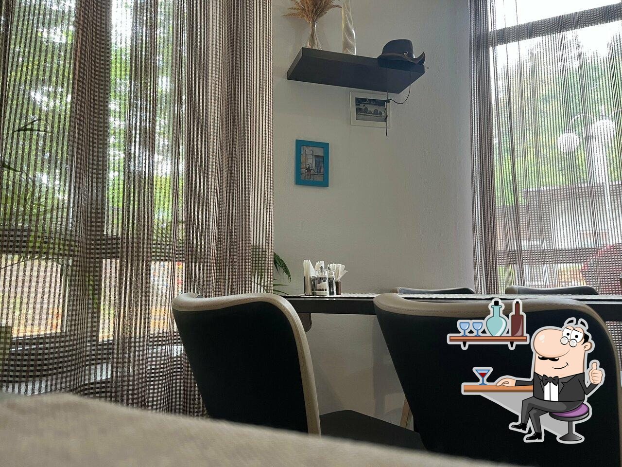 Интерьер "Cube Cafe".