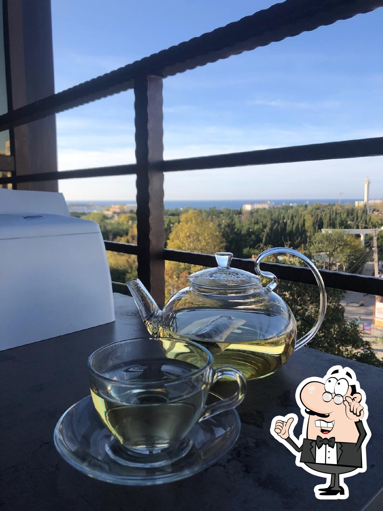 Посмотрите на внутренний интерьер "Облака Lounge".