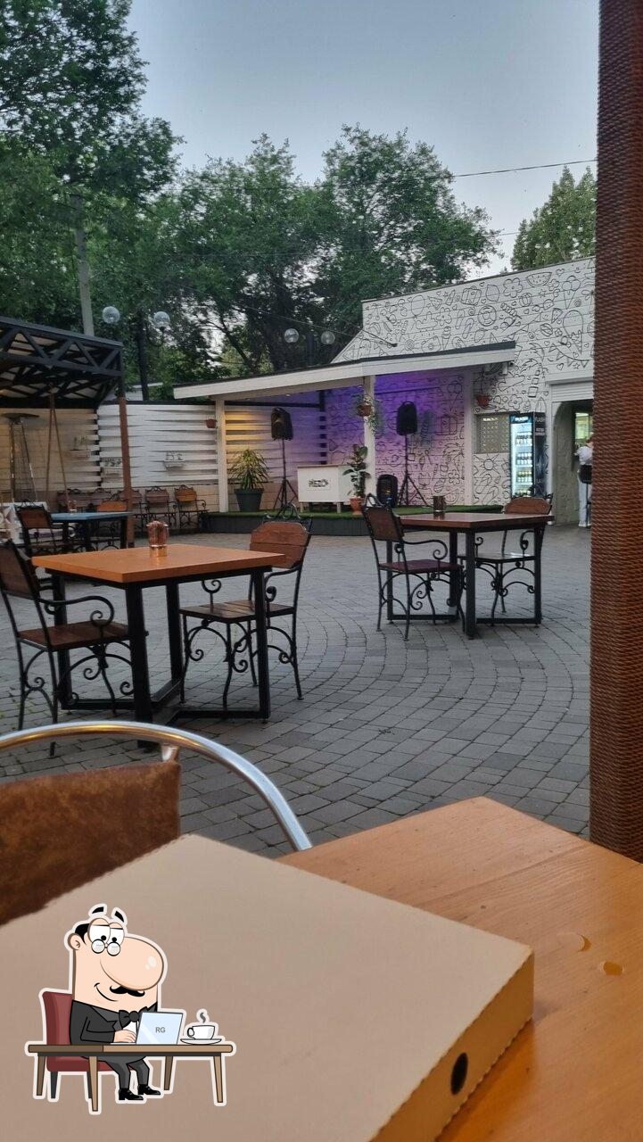 Забронируйте столик в "Лето".